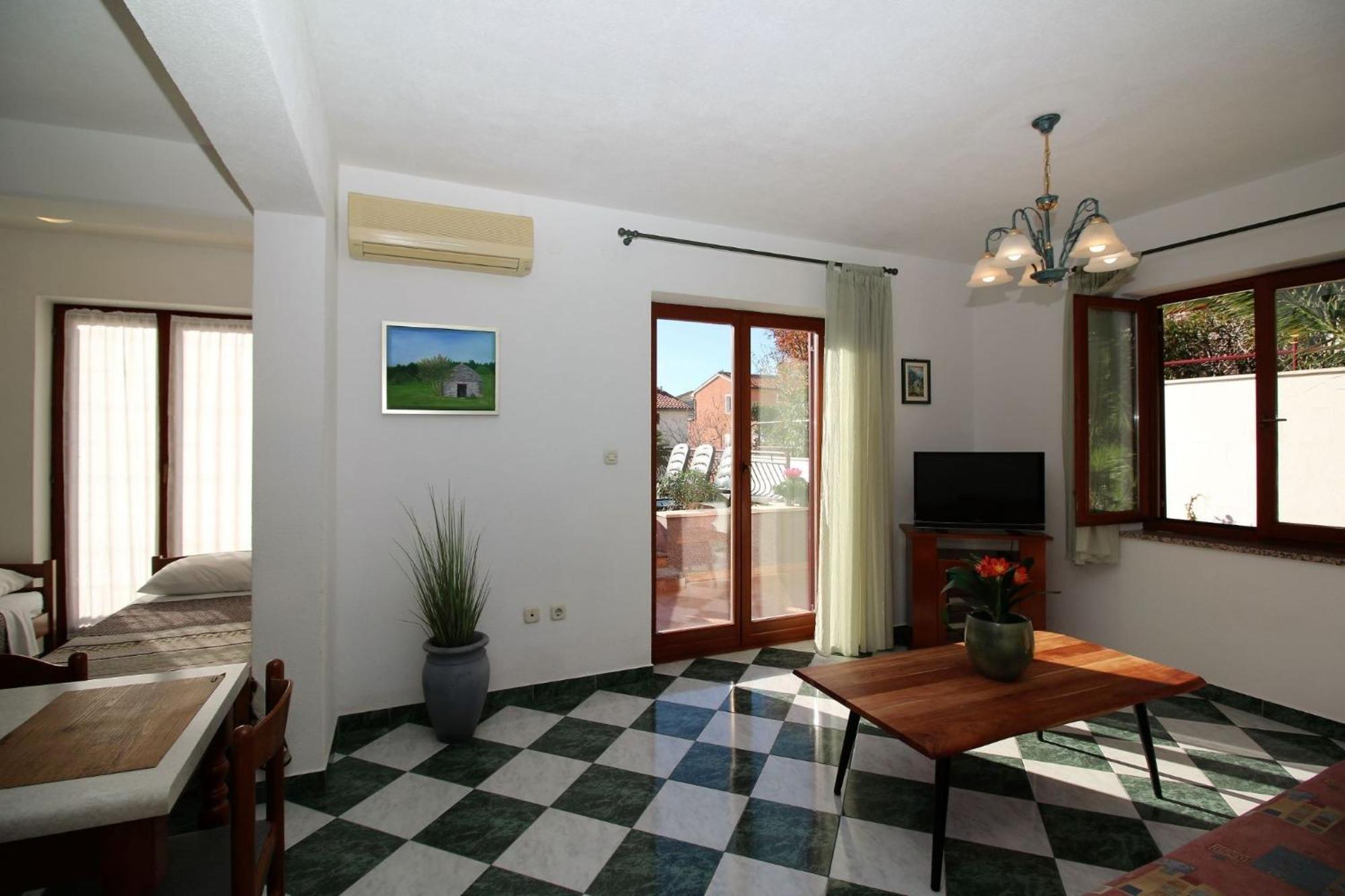 Apartments With A Parking Space Rabac, Labin - 7429 Esterno foto